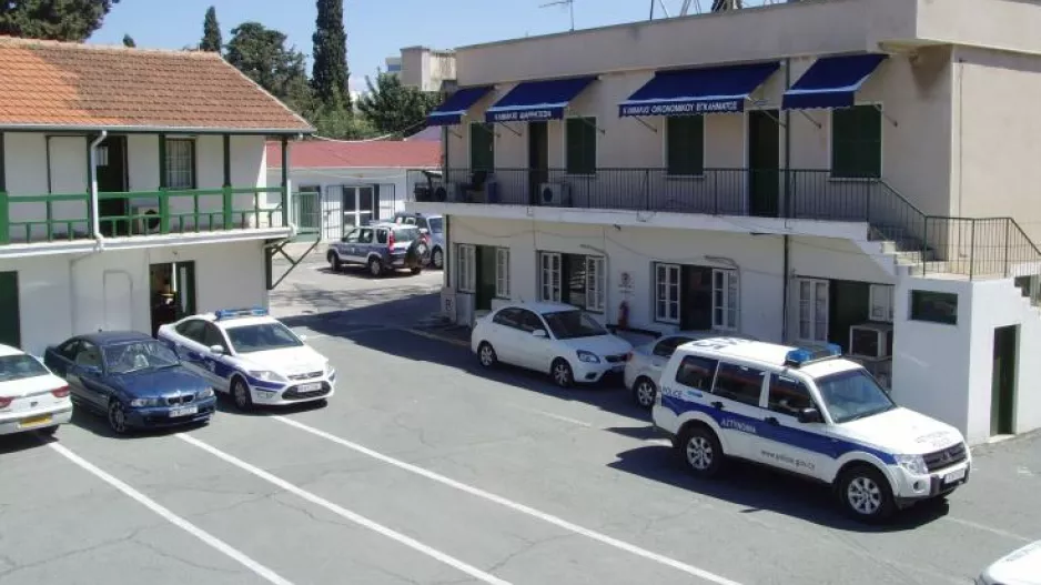 (ΠΑΦΟΣ) Κουρέας και πελάτης καταγγέλθηκαν για παραβίαση των μέτρων