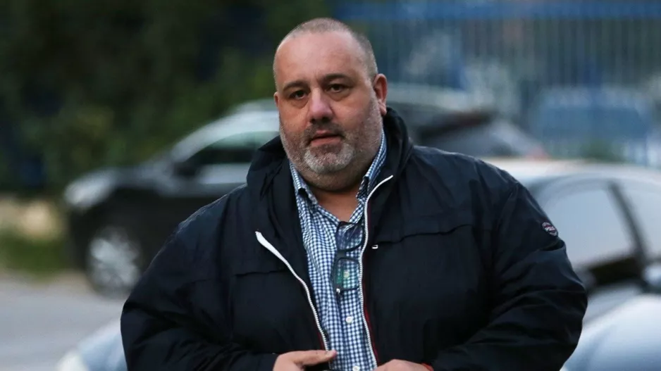 Καραπαπάς: "Αυτά ξεφτίλες δεν είναι χάρτινα ε;"