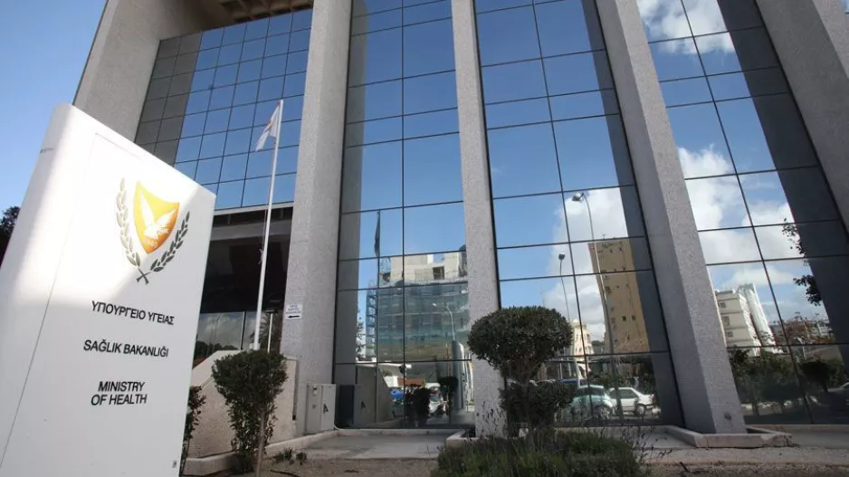Ανακοίνωση Υπ. Υγείας/Σε αυτό το εστιατόριο εντοπίστηκαν κρούσματα