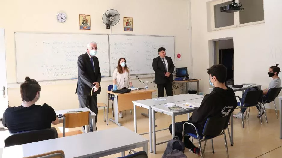 Αποφασίζουν οριστικά για τα σχολεία 