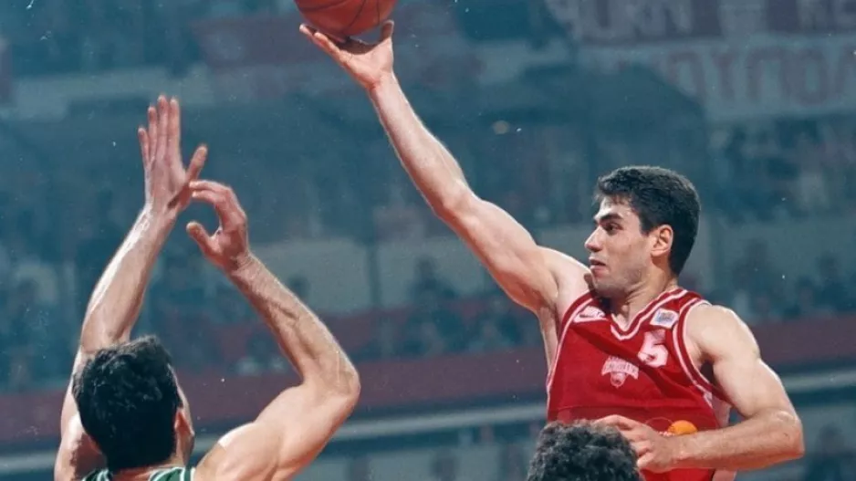Σαν σήμερα: Ο Ολυμπιακός κερδίζει τον Παναθηναϊκό με 73-38 και γράφει ιστορία! (βίντεο)
