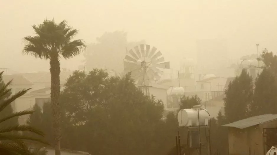 Σκόνη στην ατμόσφαιρα