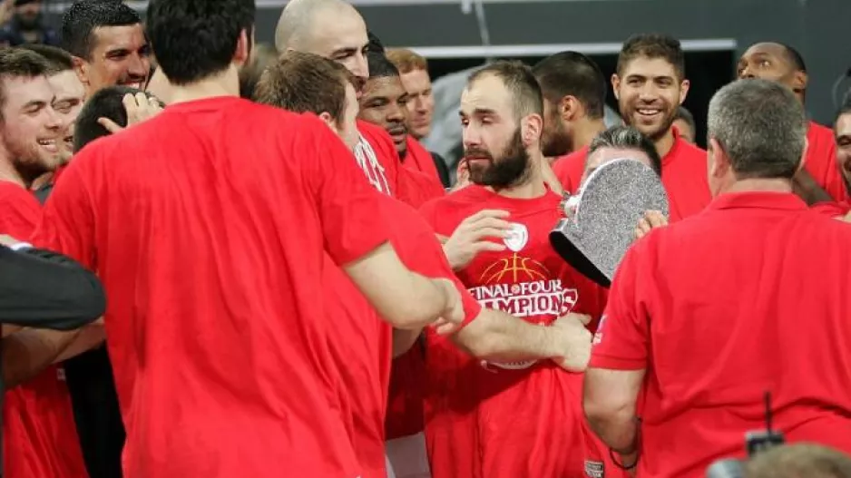 Θυμήθηκε την «ερυθρόλευκη» κούπα στην Πόλη η Euroleague (Βίντεο)