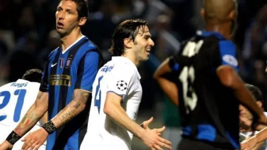 Μήνυμα Κατσαβάκη με..."ΑΝΟΡΘΩΣΑΡΑ" και Champions League (φώτο)
