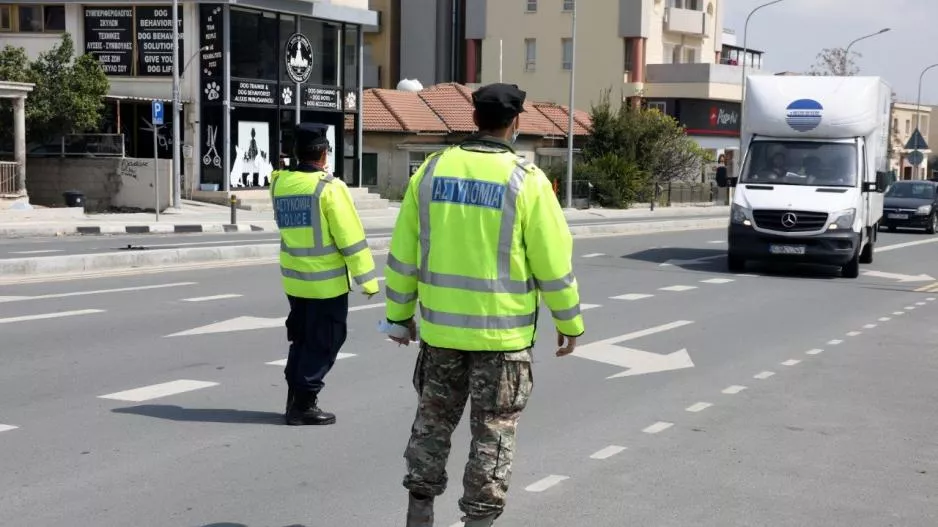 Βγαίνουν έξω για ελέγχους και λειτουργοί των Κρατικών Υπηρεσιών