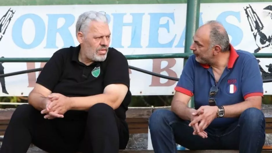 Αθεράπευτα... τακτακαλάες! 
