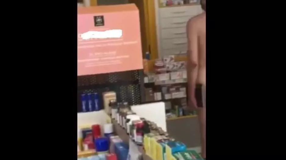 Στο ΦΑΡΜΑΚΕΙΟ...