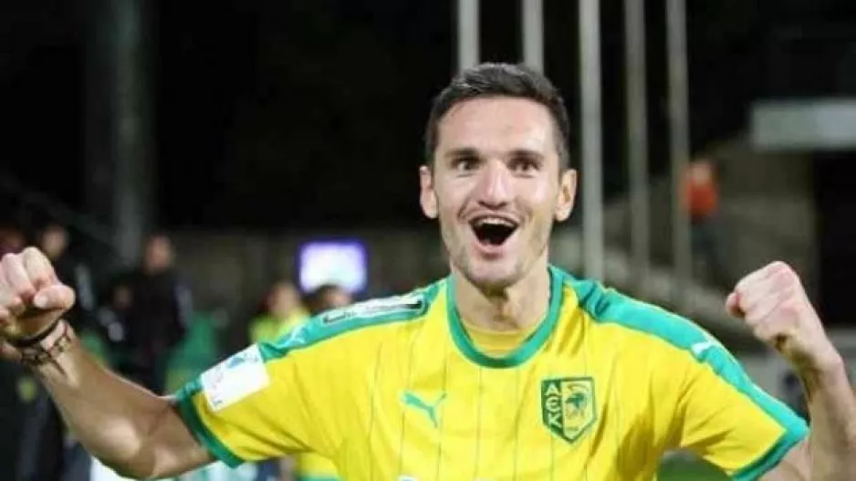 Έκπληξη με Mojsov