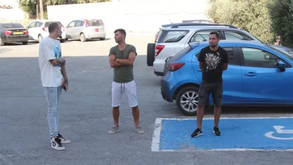 Παλιός/Νέοι