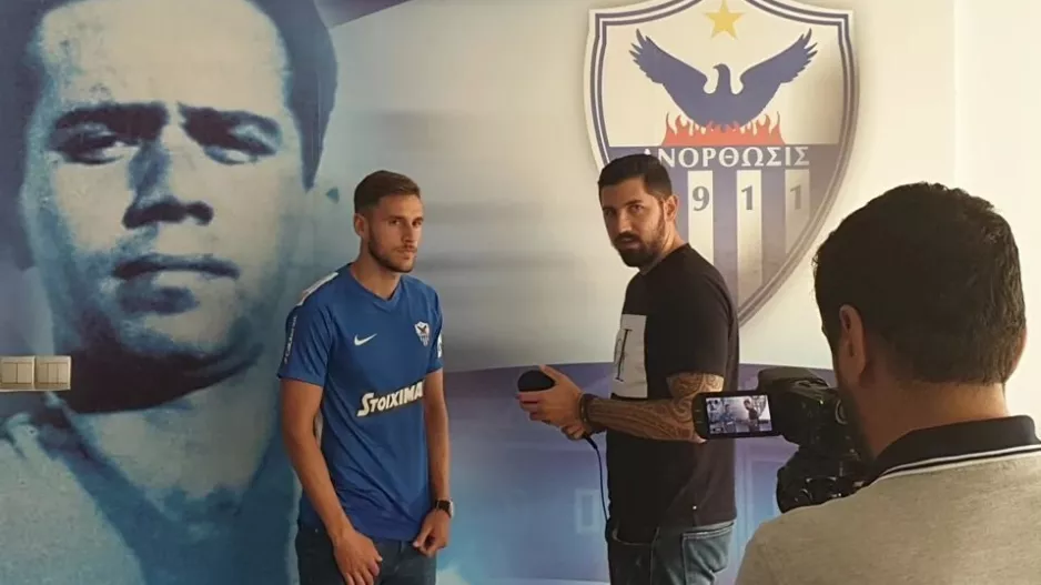 Φώτος από το DEAL με την Ανόρθωση