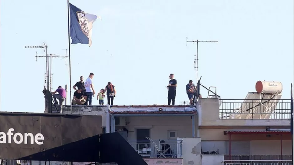 Αποθέωση για τους οπαδούς... της ταράτσας 