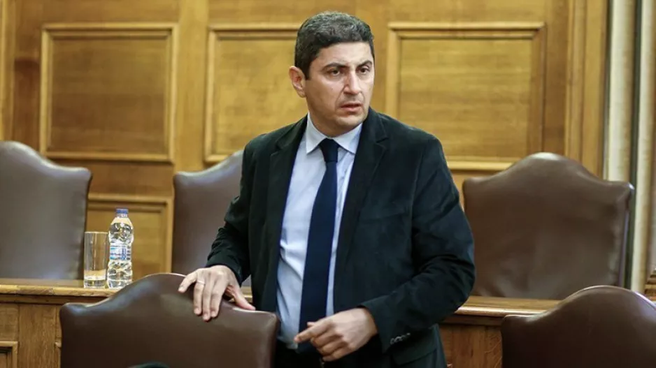 Επίθεση ΠΑΟΚ σε Αυγενάκη: «Να συστήνεται ως υφυπουργός Ολυμπιακού και όχι αθλητισμού»