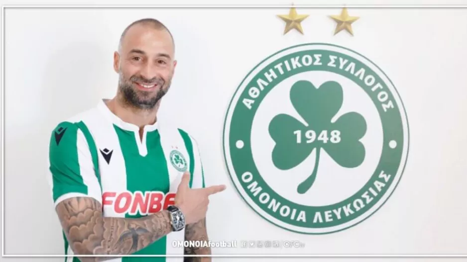 Στα ΠΡΑΣΙΝΑ ο Φώτης Παπουλής