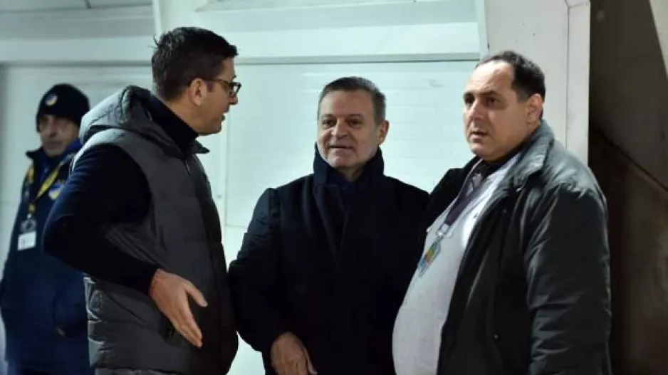 ΝΕΟ;