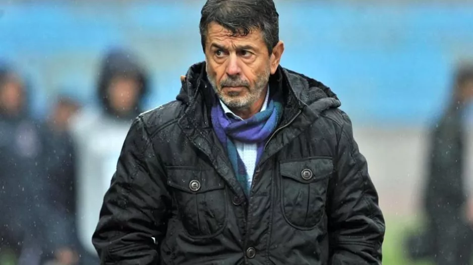 ΟΡΙΣΤΙΚΑ... με Πετράκη!