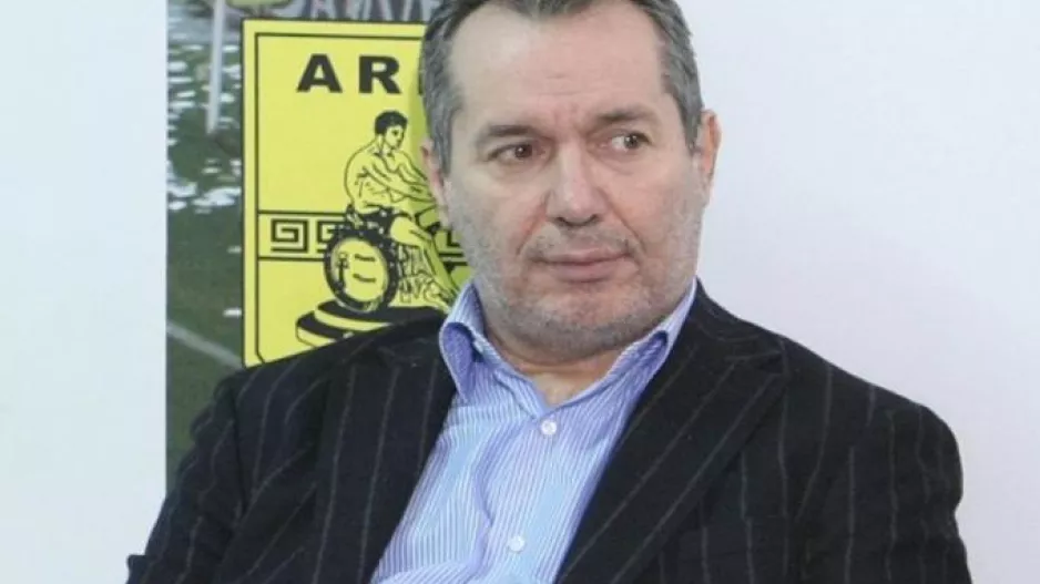 Κόντης: «Ο Καρυπίδης έχει αναλάβει τα πάντα, ίσως θα έπρεπε να έχει βοήθεια»
