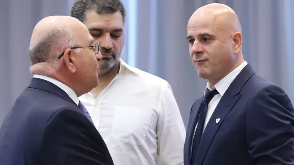 ΑΠΟΦΑΣΗ Τιμούρ…
