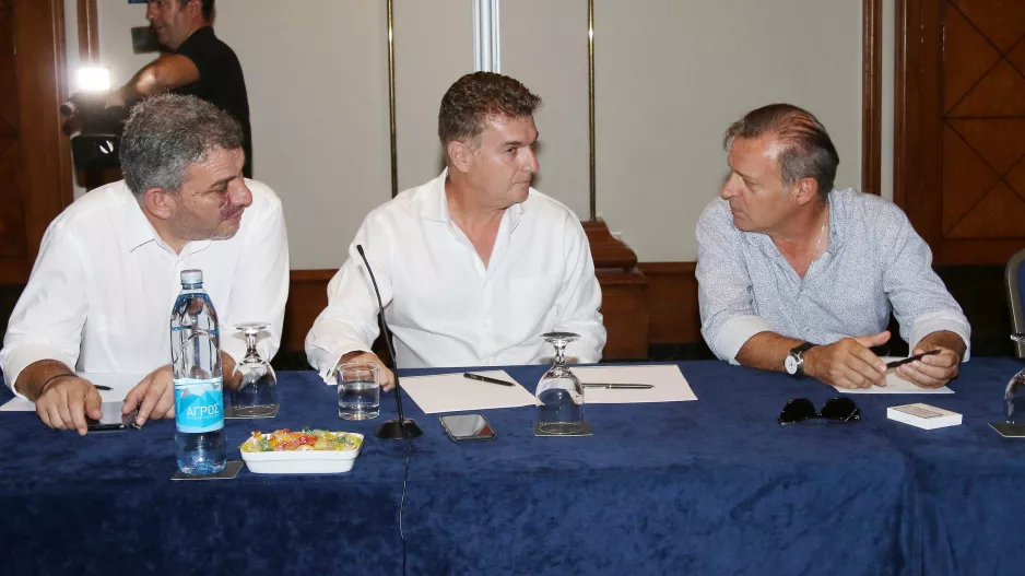 Πρόδρομος/Παπασταύρου