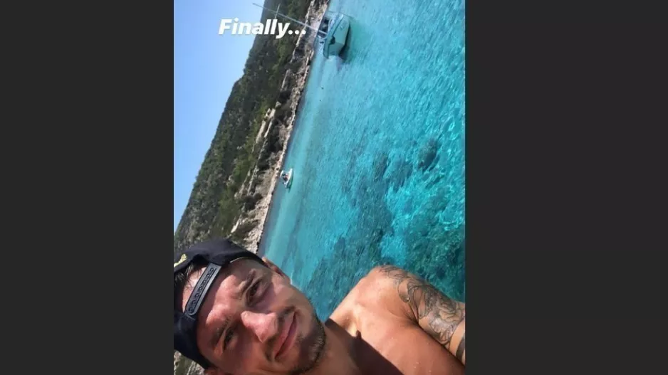 Έφτασε στο Blue Lagoon 