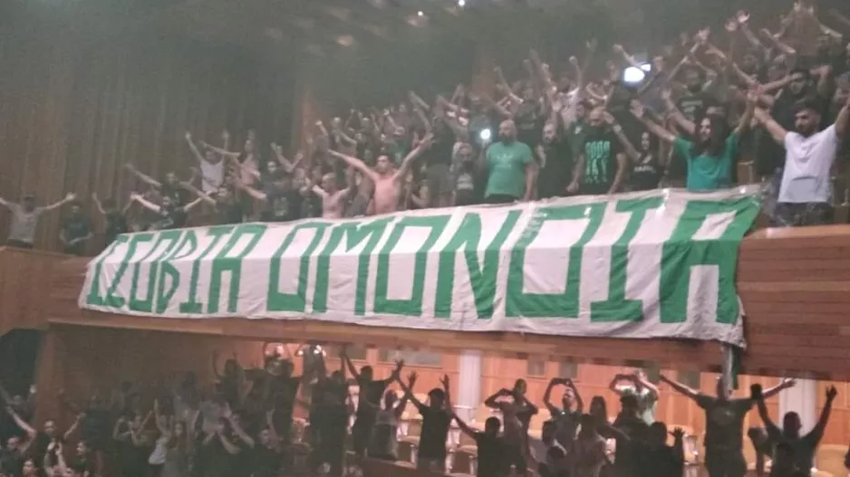 ΘΥΡΑ 9/"Η πιο σημαντική συνέλευση"