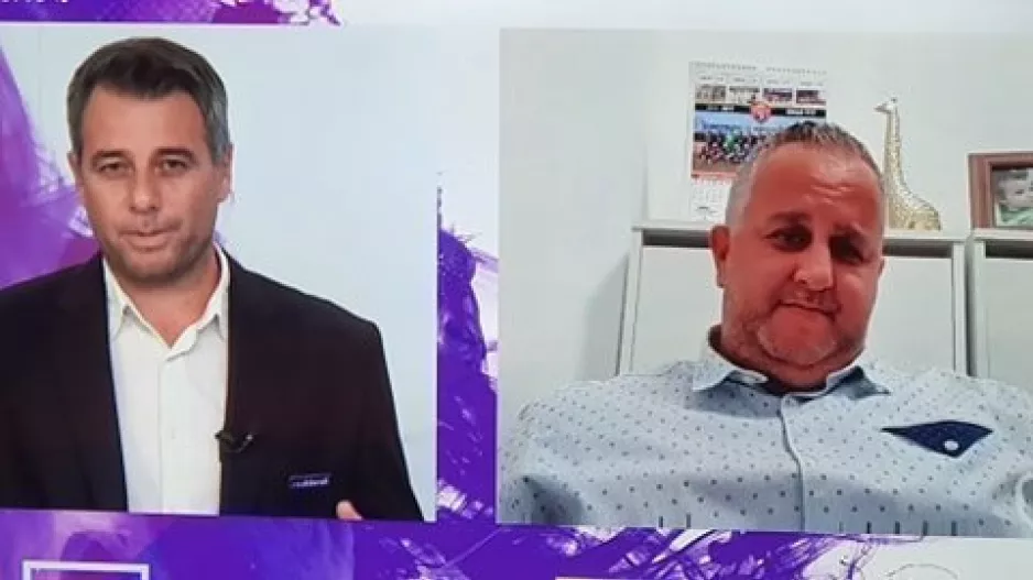 "Να κάνουμε καλή ομάδα και να κλείσουμε στόματα/Οι ξένοι διαιτητές δεν ξέρουμε τι καπνό φουμάρουν"