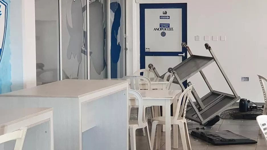 Θύμα... ΒΑΝΔΑΛΙΣΜΟΥ το "Θεμιστόκλειο" (Φώτος)