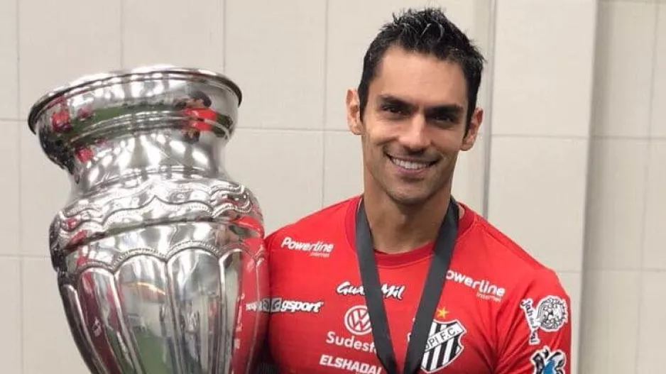 Συμφωνία με Ricardo Vilar