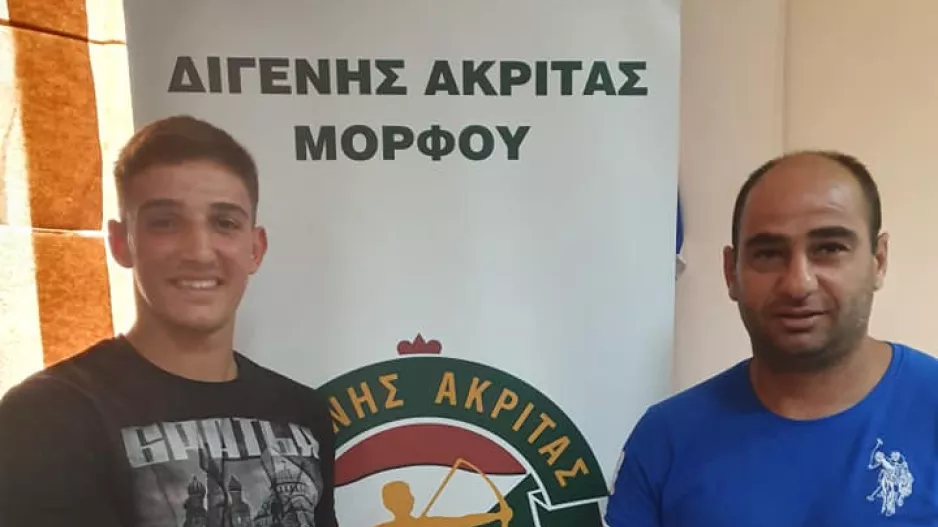 Επαγγελματικό συμβόλαιο σε Scepanovic