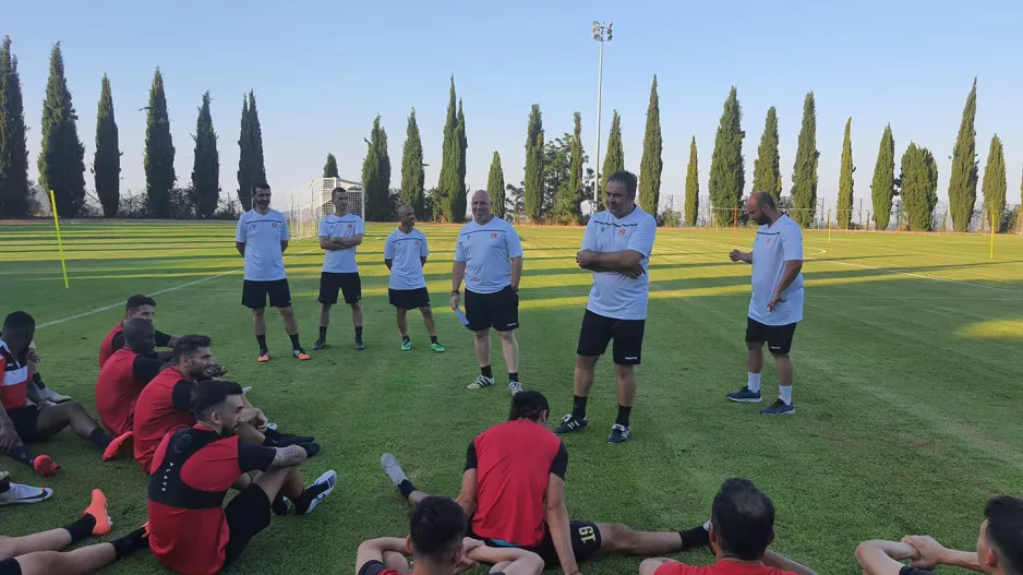 Ευχαριστεί τον Ολυμπιακό και παραθέτει γεύμα