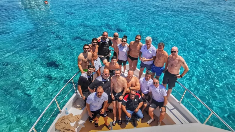 (ΦΩΤΟΣ) Η βαρκάδα της Ομόνοιας στο Blue Lagoon 