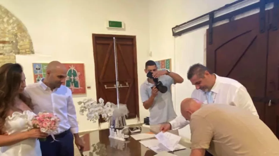 ΓΑΜΟΣ με κουμπάρους τους Τιμούρ και Μιχάλη (ΦΩΤΟΣ)