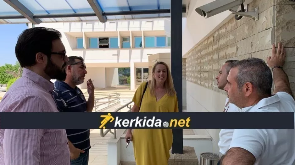 Πηγαδάκι με Αριάδνη στα... κίτρινα