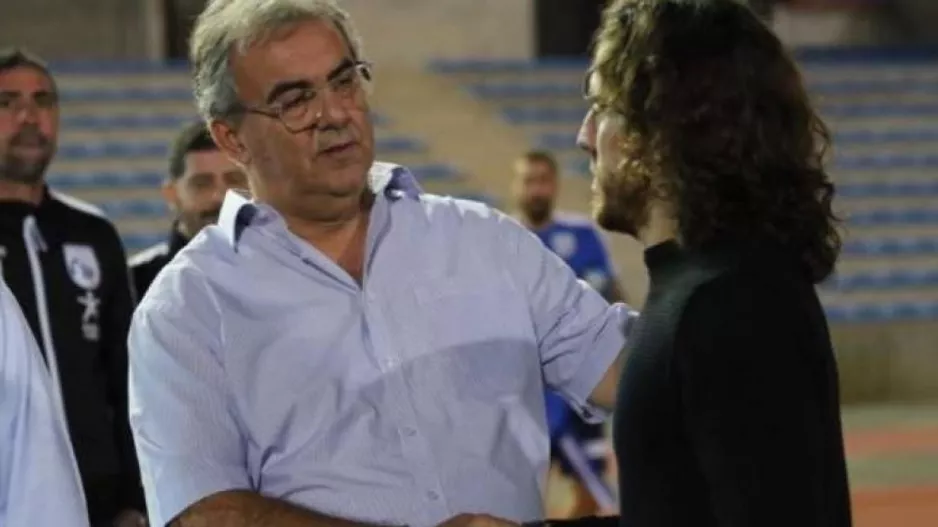 "Ψευτόμαγκες, ανεγκέφαλοι, ντροπή σας!"