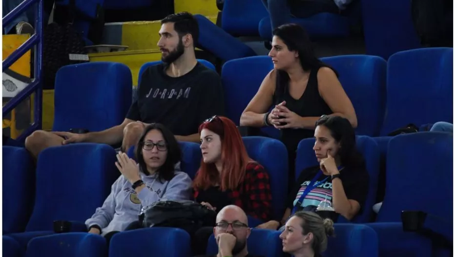 Οι επιτρεπόμενοι ΑΡΙΘΜΟΙ θεατών