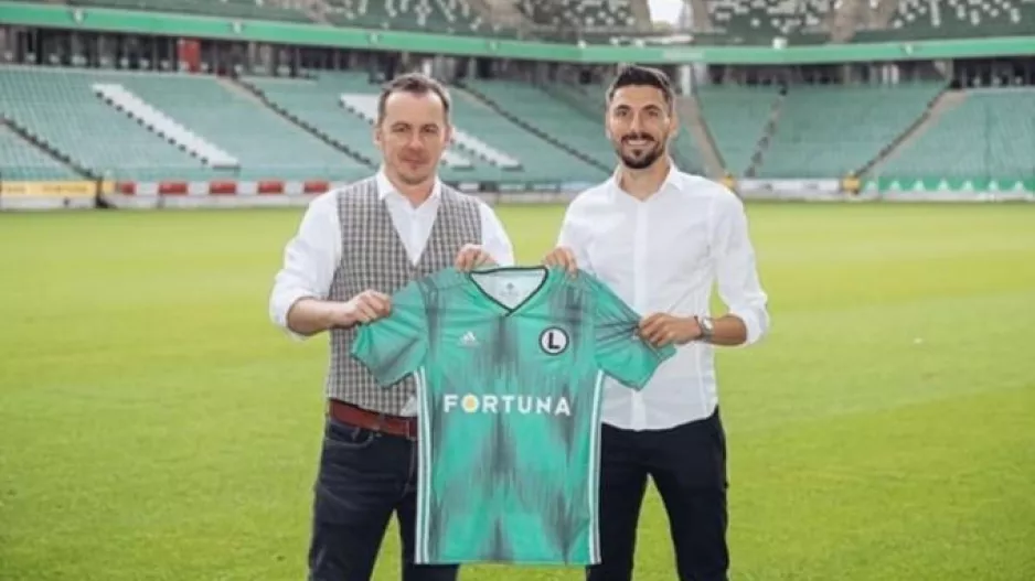 Εκτός transfer list ο Μλαντένοβιτς, υπέγραψε στη Λέγκια Βαρσοβίας