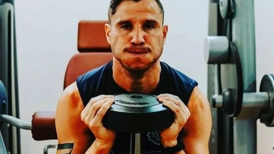 Φουλάρει ο Σακέτι