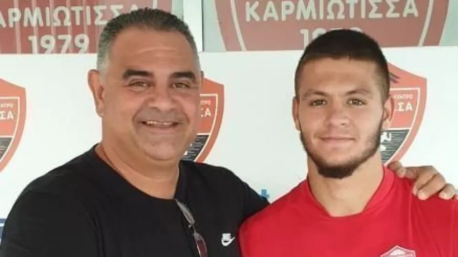Έδωσε τα χέρια και με Χρυσοστόμου