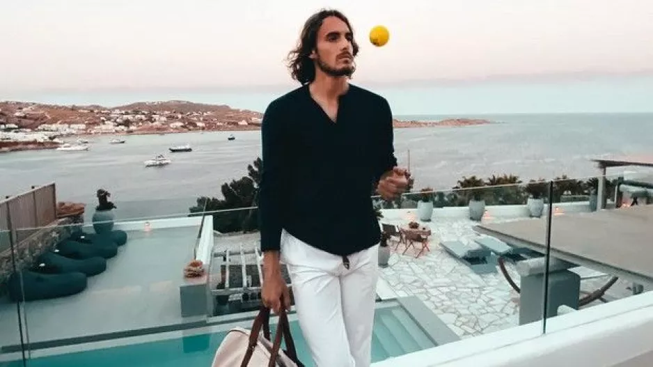 Τσιτσιπάς: Νύχτες στη Μύκονο
