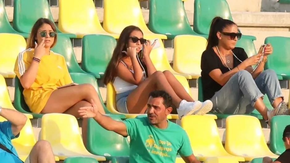 Στην Αρένα/Κλήμης