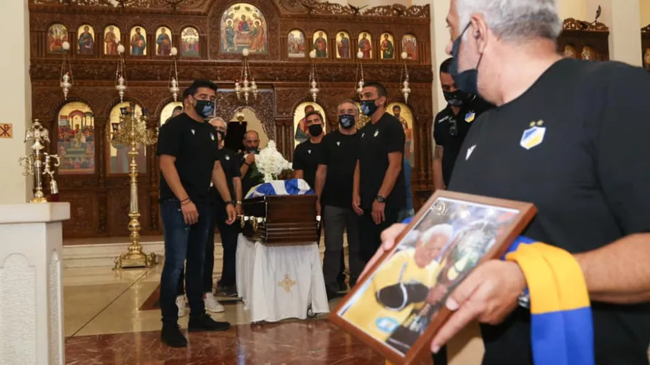 Φωτογραφίες από το ύστατο αντίο στον Αντωνάκη