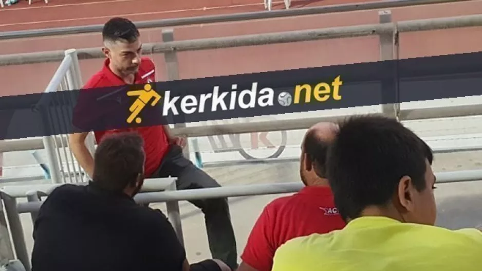 Με τους οπαδούς ο Αντρέας