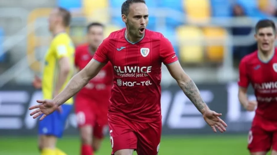 Tom Hateley... διετίας!/Ανακοίνωση