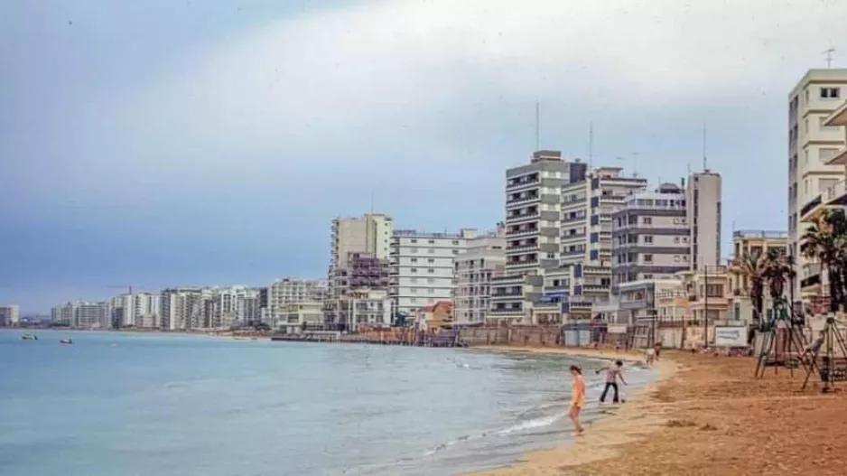ΣΑΛΑΜΙΝΑ/Υποχρέωση μας, ψηλά το λάβαρο των Βαρωσίων