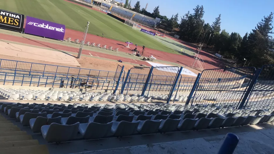 Πάφος - Ομόνοια: Το... "απαγορεύεται" στις καρέκλες (ΦΩΤΟΣ)
