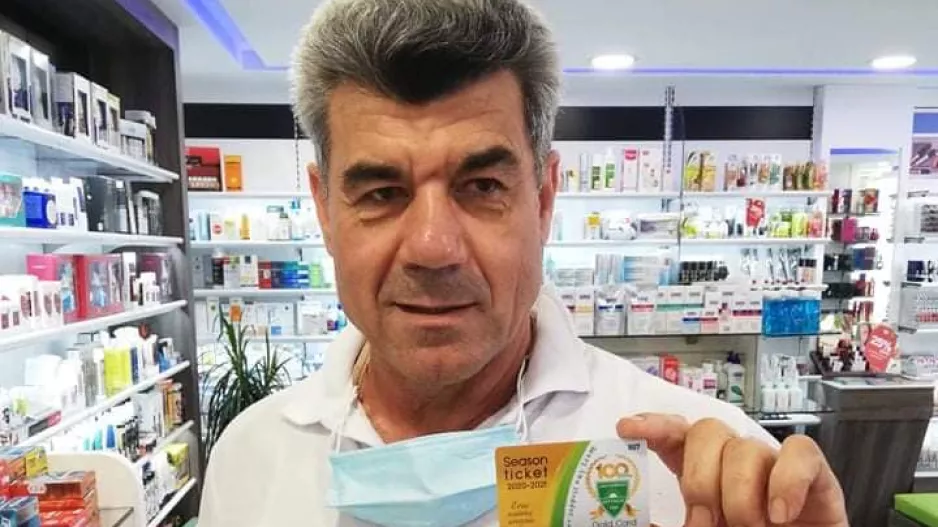 Δίπλα στην Αναγέννηση