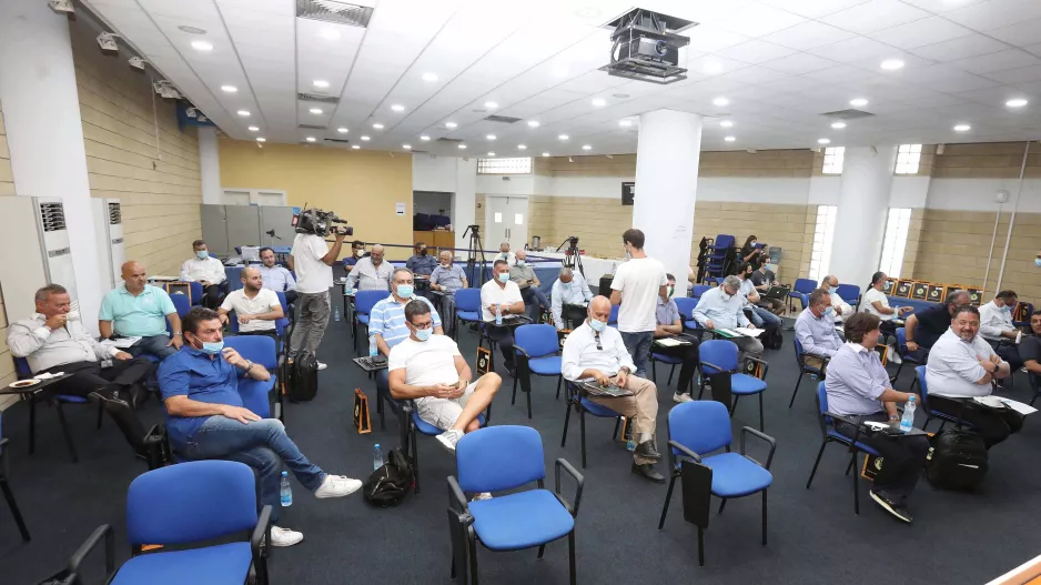Μάσκες/Συνέλευση