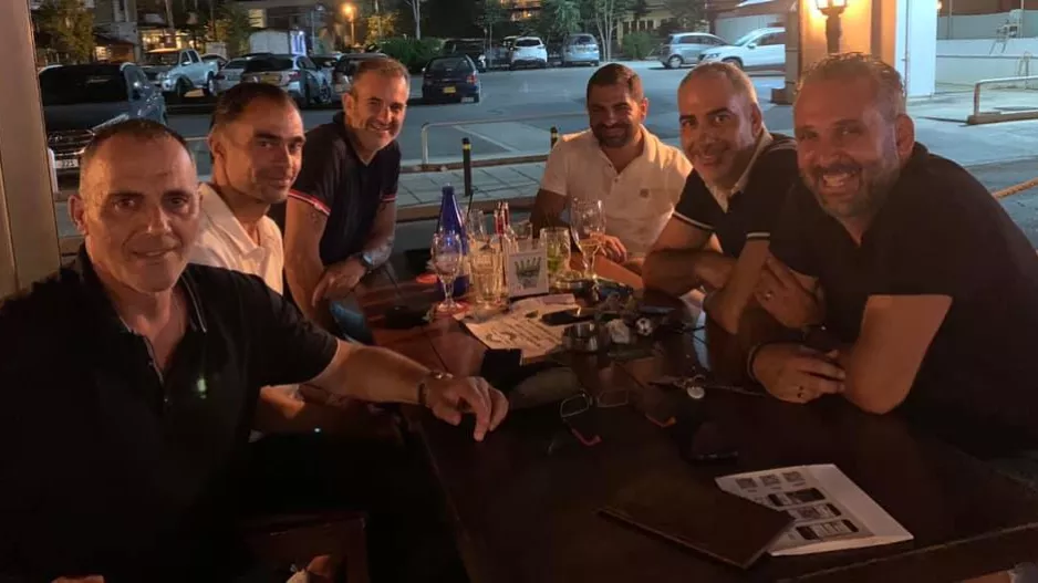 ΕΞΟΔΟΣ... με τον κόουτς