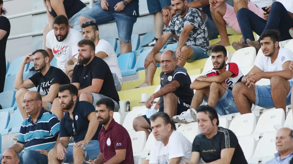 Τελικά... χωρίς κόσμο/Ανακοίνωση
