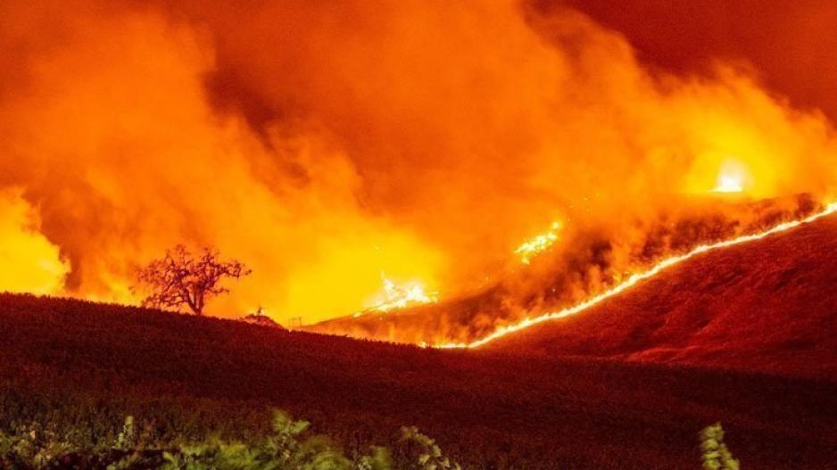 Τεράστια πυρκαγιά στην επαρχία Πάφου/Λεμεσού-Πολλά τα μέτωπα