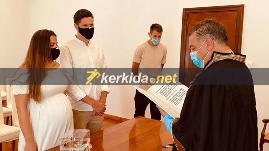 (ΦΩΤΟΣ-Kerkida) Παντρεύτηκε ο Γιούστε με κουμπάρο τον Μολ!